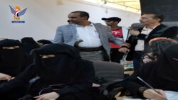 وزير الثقافة والسياحة يطلع على مواهب المشاركين في دورة الفنون التشكيلية