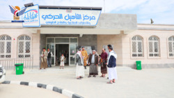 Al-Hamli inspiziert den Arbeitsfortschritt im Periphery Center in Saada