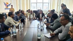اجتماع موسع يناقش آليات تسهيل وصول السفن والبضائع إلى ميناء الحديدة