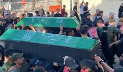 الآلاف يشاركون في جنازة القائد 