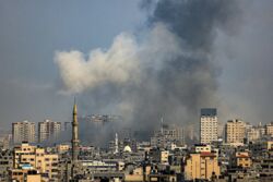 استشهاد 34 فلسطينيا وإصابة اخرين في قصف صهيوني على أحياء مدينة غزة وخان يونس